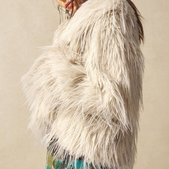 Biege Women's Boho Faux Fur Long Sleeve Jacket - Picture 6 of 10